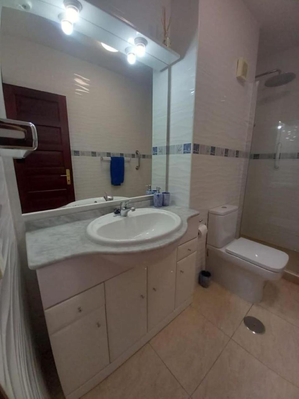 Victoria Court 2 - Lovely Apartment 65 Лос Кристианос Экстерьер фото