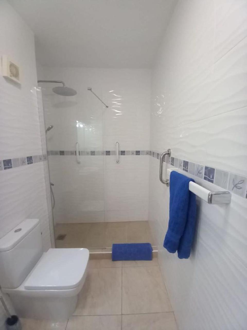Victoria Court 2 - Lovely Apartment 65 Лос Кристианос Экстерьер фото