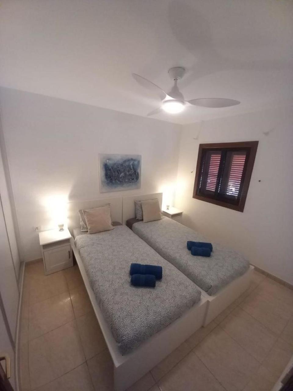 Victoria Court 2 - Lovely Apartment 65 Лос Кристианос Экстерьер фото