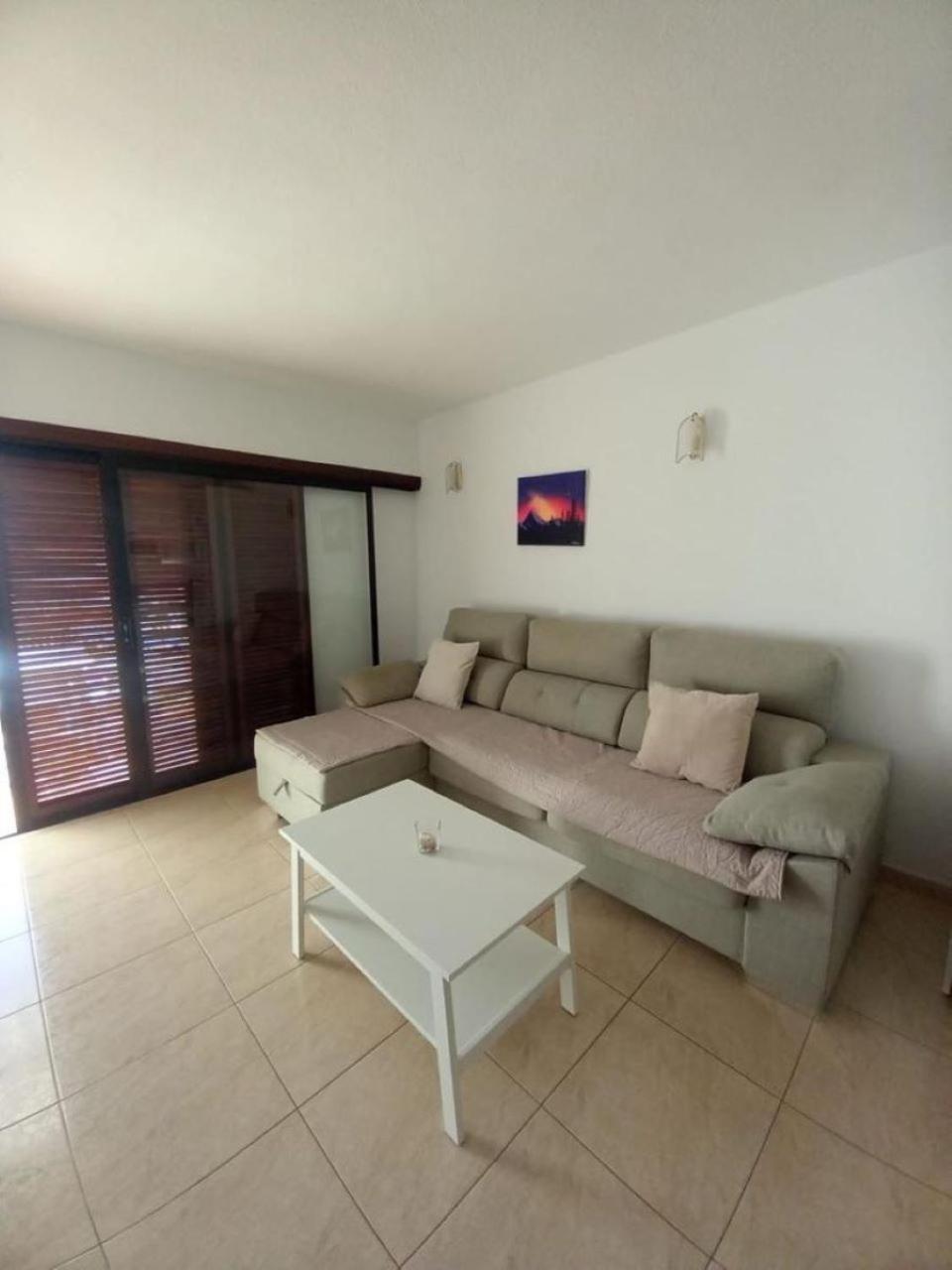 Victoria Court 2 - Lovely Apartment 65 Лос Кристианос Экстерьер фото